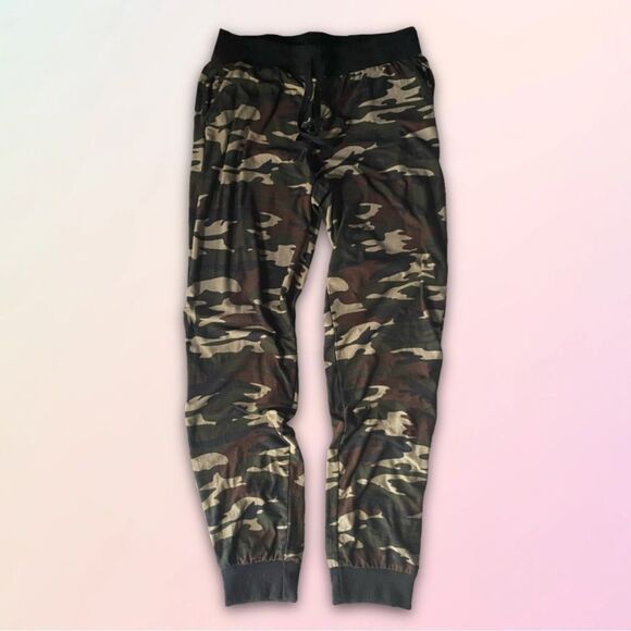 Retro, Camouflage, Lightweight, Lounge Joggers - Picture 1 of 8